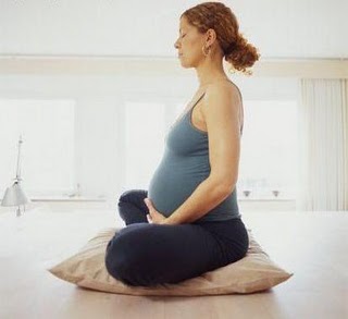 pregnant_woman_meditating_2